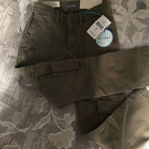 Nwt boys olive cargo pants DL1961 size 6